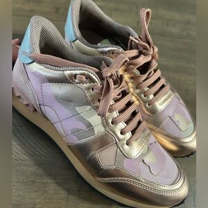 Authentic rose gold Valentino garavani sneakers size 8